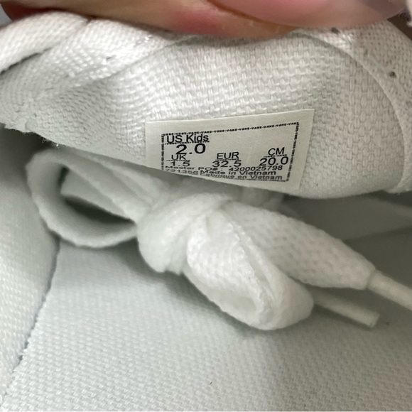 Vans - Picture 7 of 7